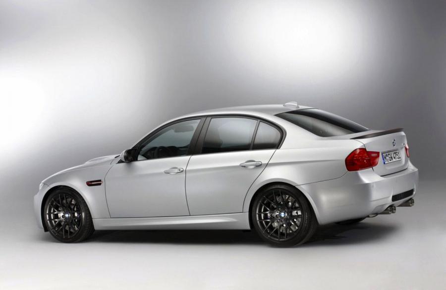  BMW M3 CRT 2011 года  (фото 19 из 76)